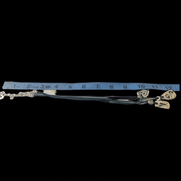 Brighton 3 strand leather necklace silver plated with 3 hearts. Silver plated - Picture 6 of 7